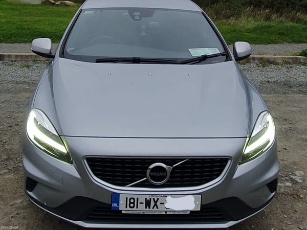 Volvo V40 Hatchback, Diesel, 2018, Silver