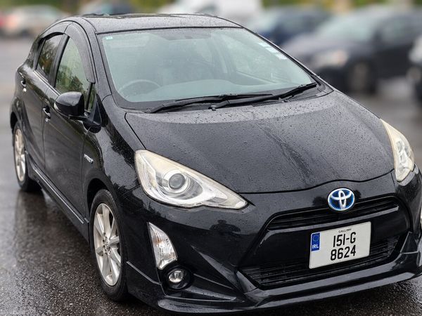 Toyota Aqua Hatchback, Petrol Hybrid, 2015, Black