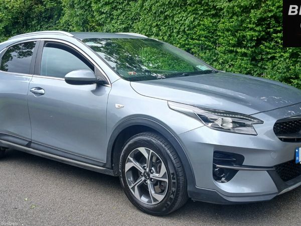 Kia Ceed Hatchback, Petrol, 2021, Grey