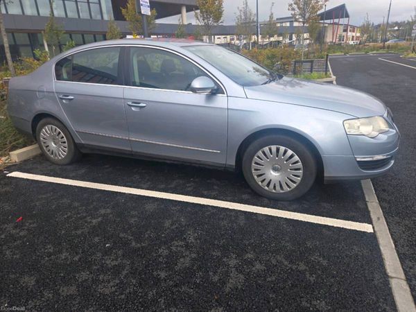 Volkswagen Passat Saloon, Petrol, 2007, Blue