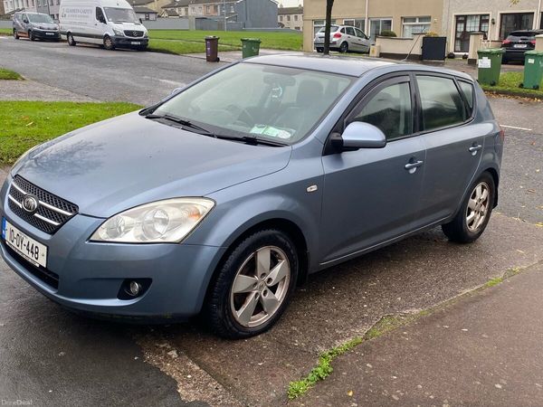 Kia Ceed Hatchback, Diesel, 2010, Blue