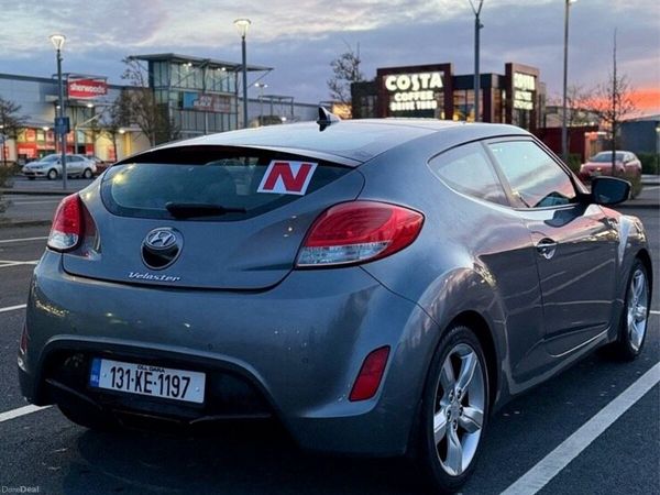 Hyundai Veloster Hatchback, Petrol, 2013, Silver