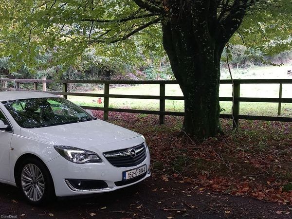 Opel Insignia Saloon, Diesel, 2015, White