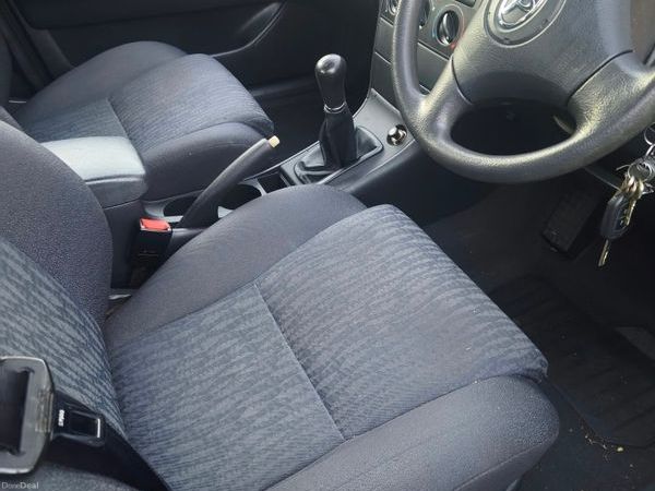 Toyota Corolla Saloon, Petrol, 2004, Grey