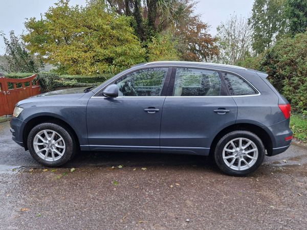 Audi Q5 SUV, Diesel, 2011, Grey