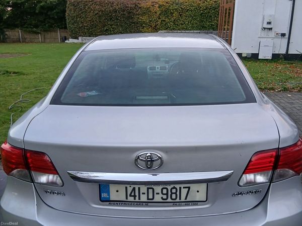Toyota Avensis Saloon, Diesel, 2014, Silver