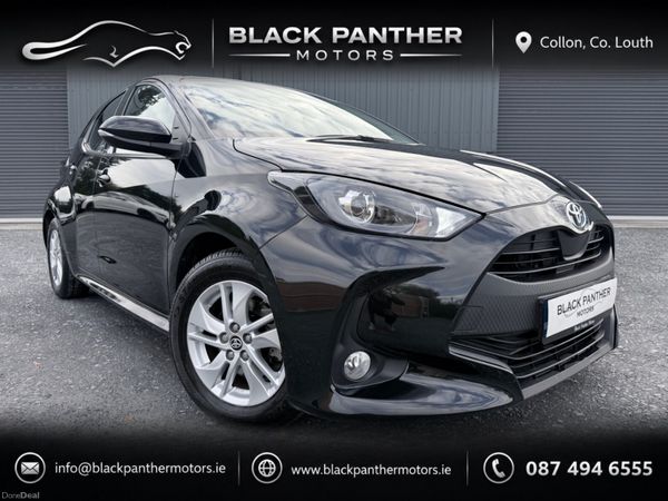 Toyota Yaris Hatchback, Petrol Hybrid, 2024, Black