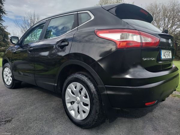 Nissan Qashqai Hatchback, Diesel, 2014, Black