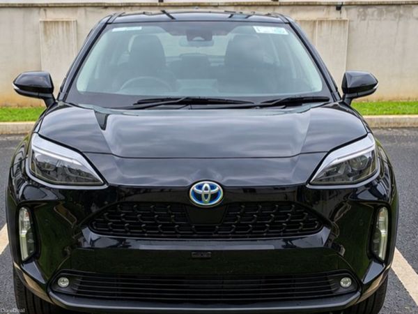 Toyota Yaris Cross Hatchback, Petrol Hybrid, 2023, Black