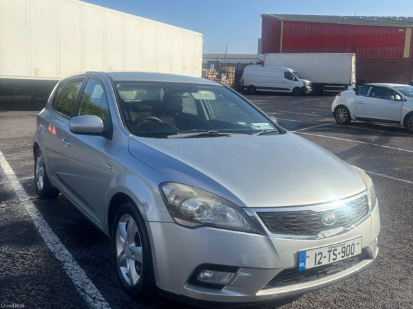 Kia Ceed MPV, Diesel, 2012, Silver