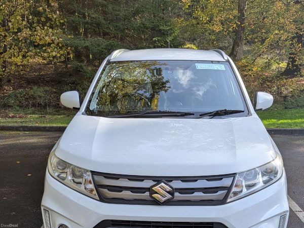Suzuki Vitara SUV, Petrol, 2015, White