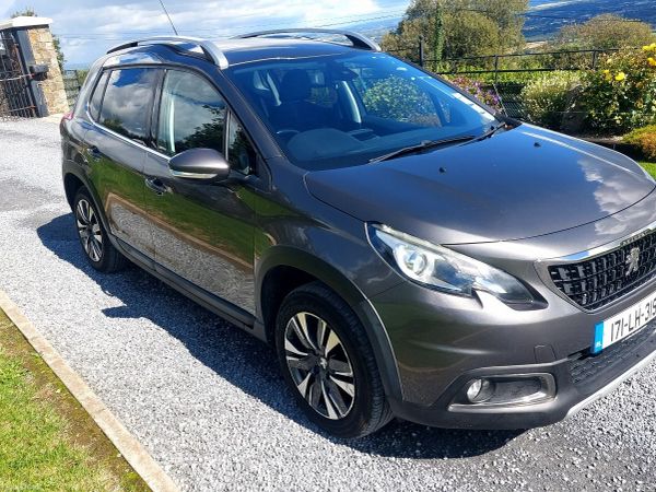 Peugeot 2008 Hatchback, Petrol, 2017, Grey