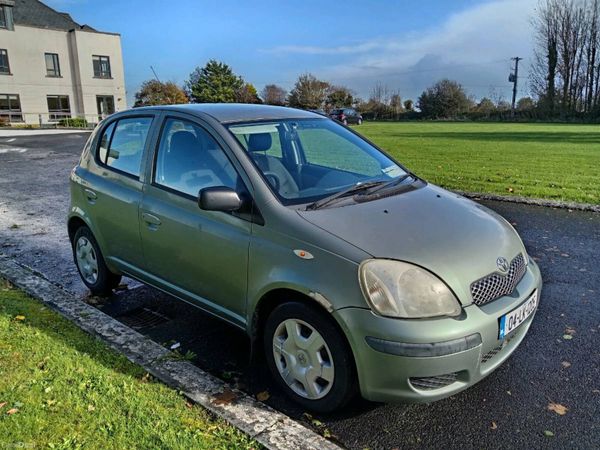 Toyota Yaris Hatchback, Petrol, 2004, Green