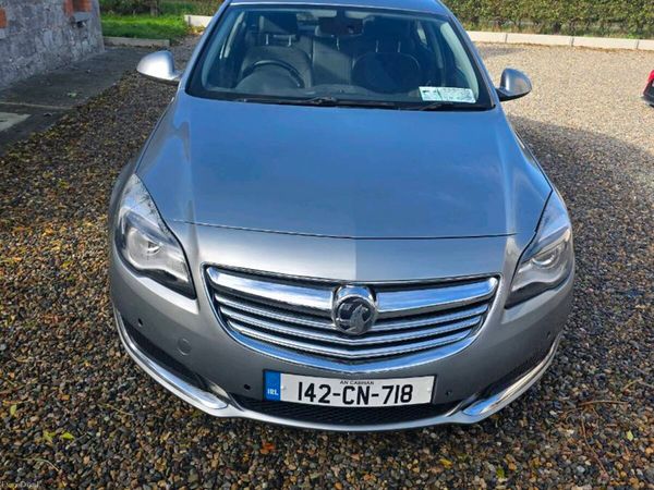 Vauxhall Insignia Hatchback, Diesel, 2014, Silver