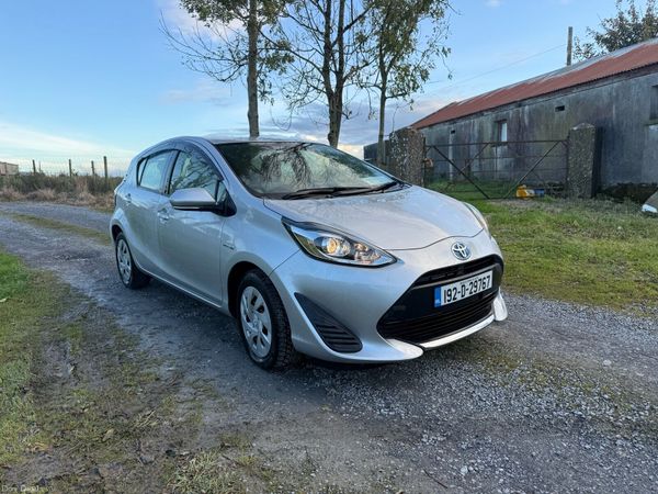 Toyota Aqua Hatchback, Petrol Hybrid, 2019, Silver