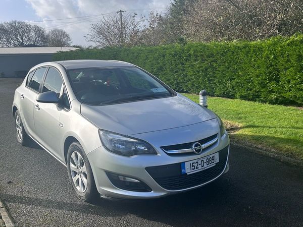 Opel Astra Hatchback, Diesel, 2015, Silver