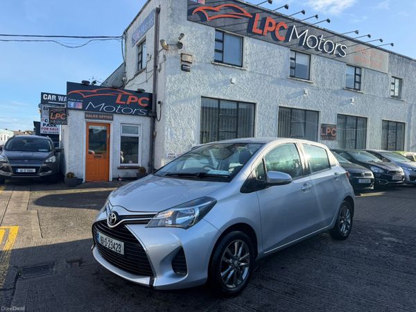 Toyota Yaris Hatchback, Petrol, 2016, Silver