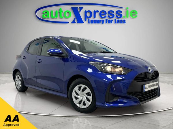 Toyota Yaris Hatchback, Petrol Hybrid, 2021, Blue