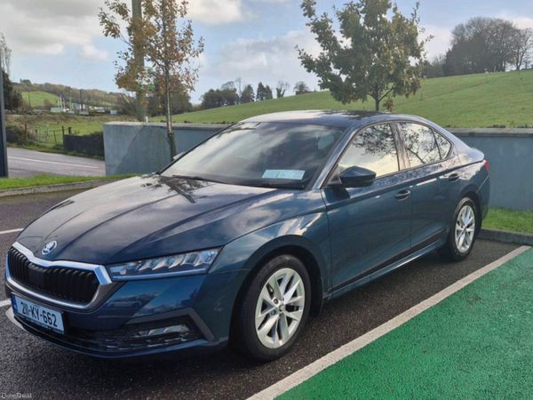 Skoda Octavia Saloon, Petrol, 2021, Blue