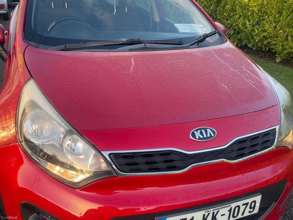 Kia Rio Hatchback, Diesel, 2015, Red