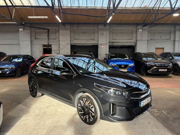 Kia XCeed Hatchback, Petrol Plug-in Hybrid, 2023, Black
