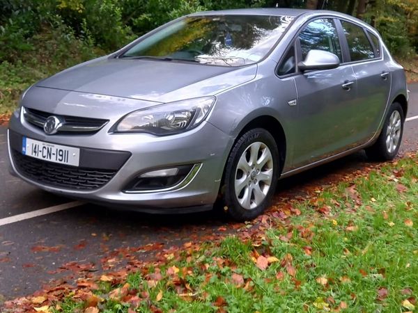 Vauxhall Astra Hatchback, Diesel, 2014, Silver