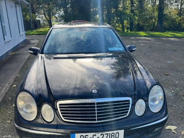 Mercedes-Benz E-Class Saloon, Diesel, 2006, Black