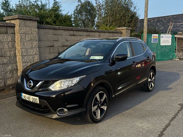 Nissan Qashqai Hatchback, Diesel, 2014, Black