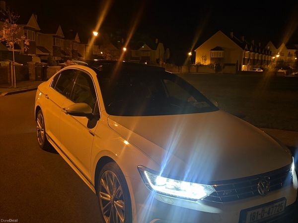 Volkswagen Passat Saloon, Petrol, 2018, White