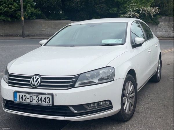 Volkswagen Passat Saloon, Diesel, 2014, White