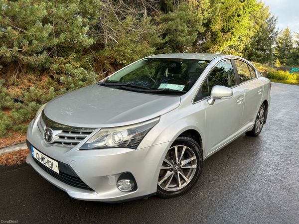 Toyota Avensis Saloon, Diesel, 2013, Silver