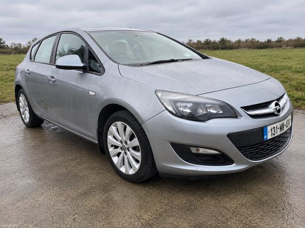 Opel Astra MPV, Petrol, 2013, Silver