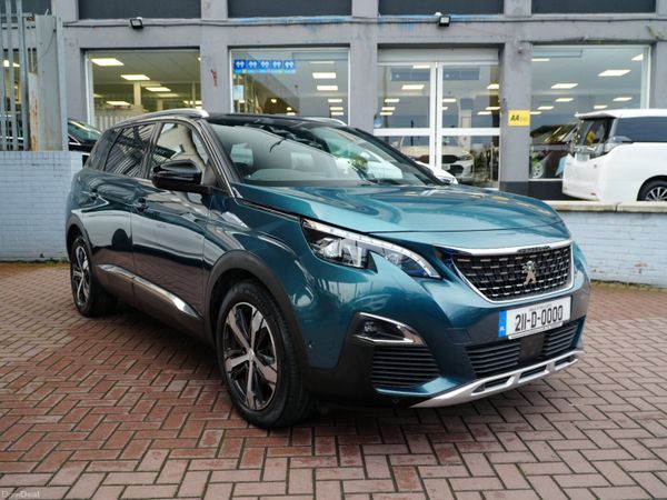 Peugeot 5008 MPV, Diesel, 2021, Blue