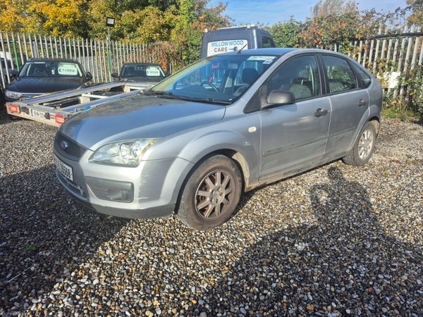 Ford Focus Hatchback, Petrol, 2005, Silver