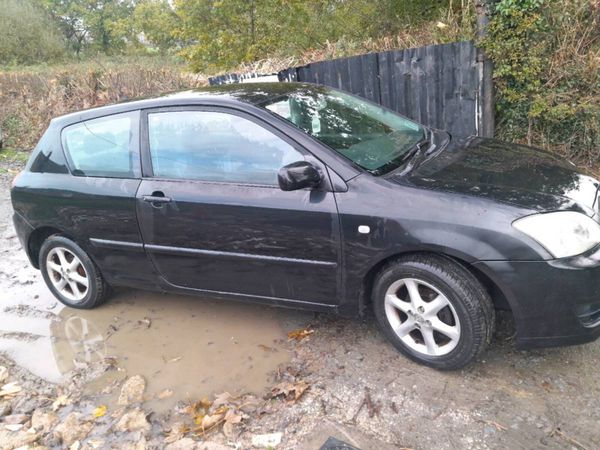 Toyota Corolla Hatchback, Petrol, 2004, Black
