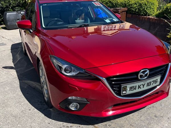 Mazda Mazda3 Hatchback, Diesel, 2015, Red