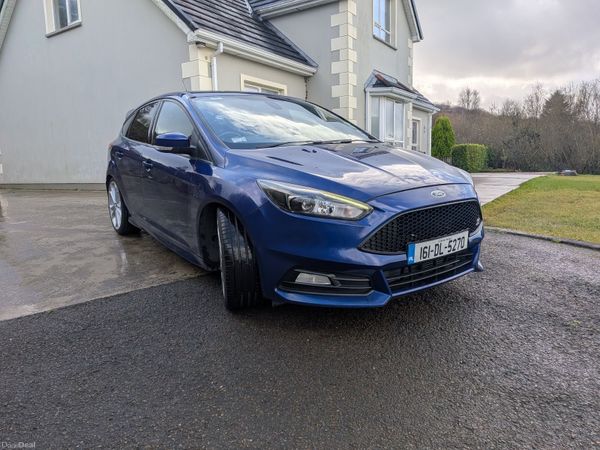 Ford Focus Hatchback, Petrol, 2016, Blue