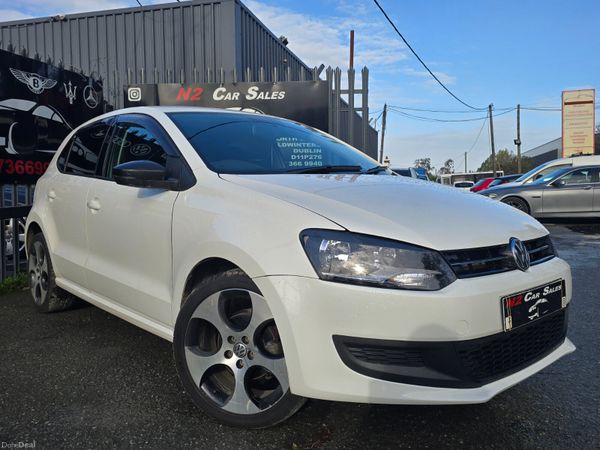 Volkswagen Polo Hatchback, Petrol, 2014, White