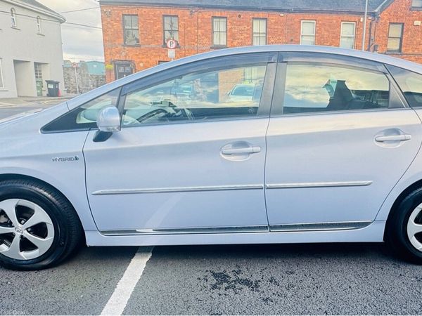 Toyota Prius Hatchback, Petrol Hybrid, 2012, Silver