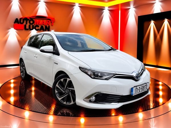 Toyota Auris Hatchback, Petrol Hybrid, 2017, White
