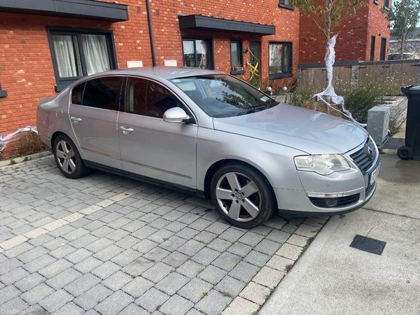 Volkswagen Passat Saloon, Petrol, 2007, Silver