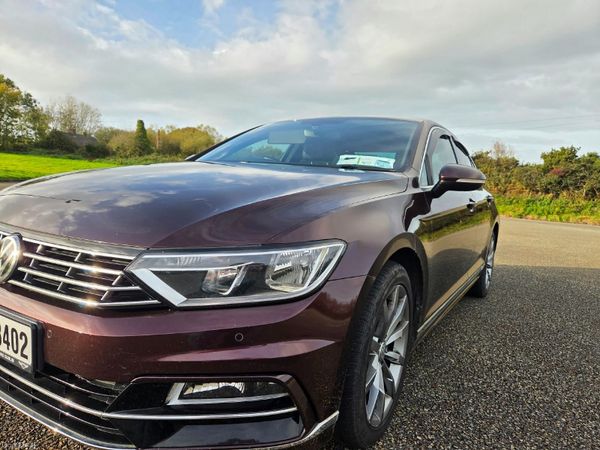 Volkswagen Passat Saloon, Diesel, 2017, Red