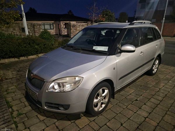 Skoda Fabia Estate, Petrol, 2008, Silver