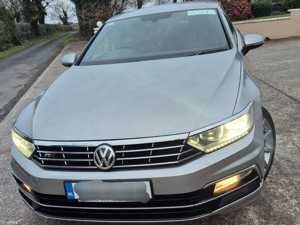 Volkswagen Passat Saloon, Diesel, 2016, Silver