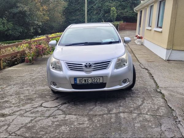 Toyota Avensis Estate, Diesel, 2010, Silver