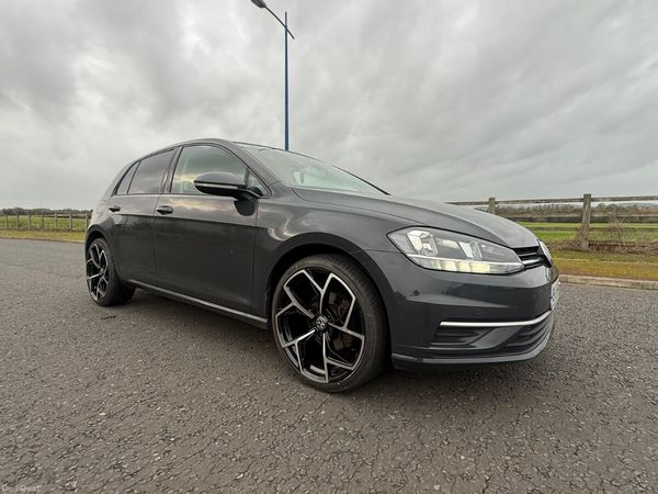 Volkswagen Golf Hatchback, Diesel, 2019, Grey