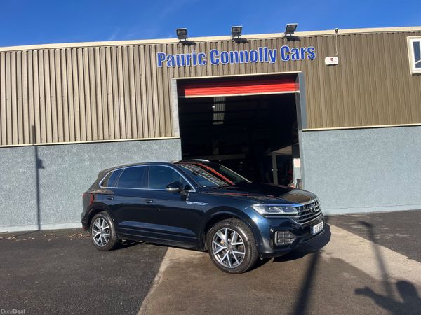 Volkswagen Touareg SUV, Diesel, 2021, Blue