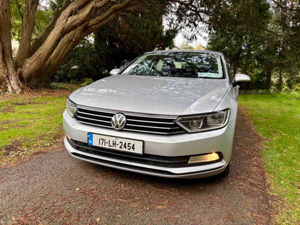 Volkswagen Passat Saloon, Diesel, 2017, Silver