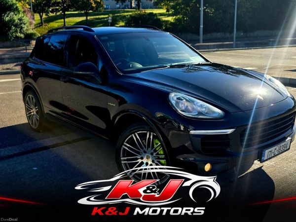 Porsche Cayenne SUV, Petrol Plug-in Hybrid, 2017, Black
