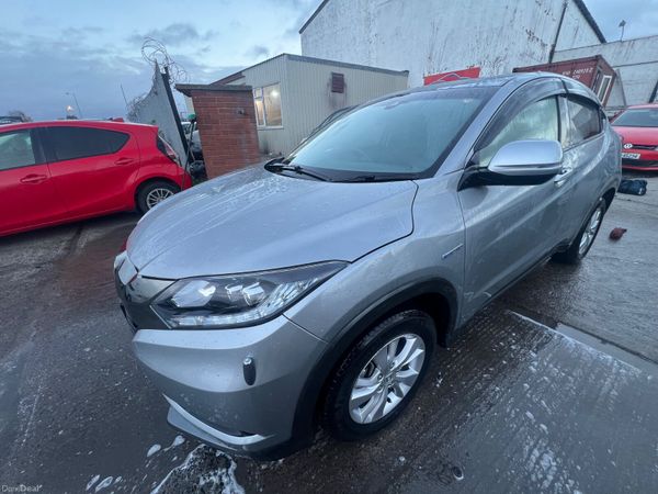 Honda Vezel Hatchback, Petrol, 2017, Silver